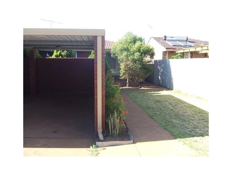 2/7 Loaring Street, Mandurah WA 6210