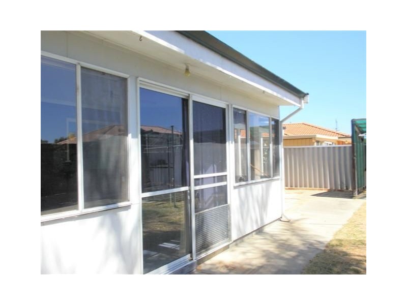 2 Eacott Street, Mandurah WA 6210