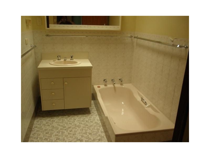 16 Dadger Street, Dudley Park WA 6210