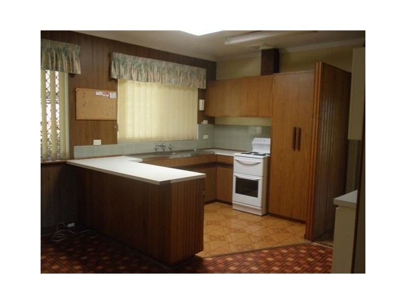 16 Dadger Street, Dudley Park WA 6210