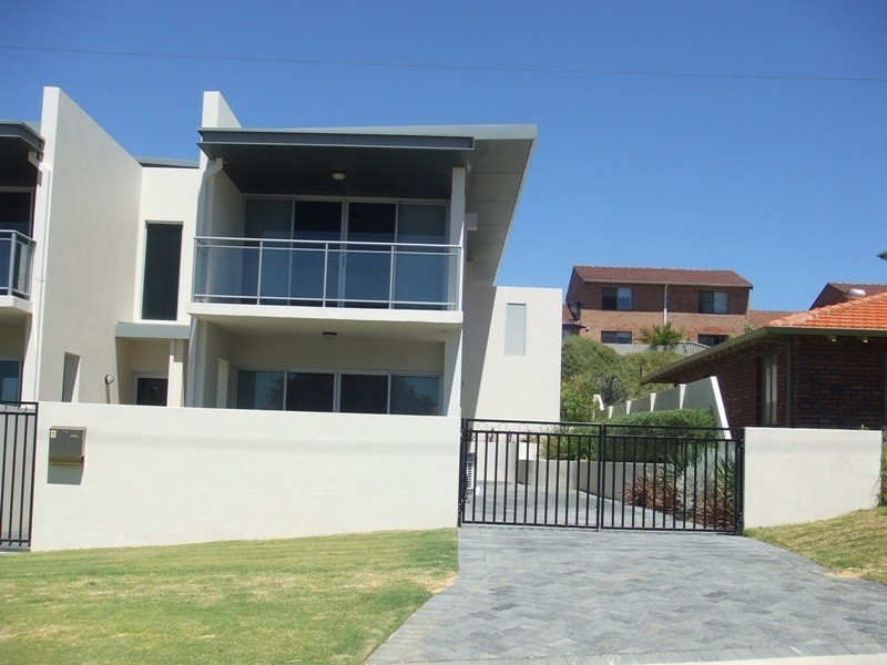 1/23 Oversby Street, Halls Head WA 6210