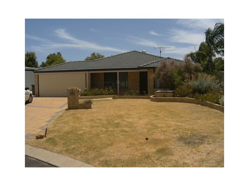 2 Jovan pLACE, Halls Head WA 6210