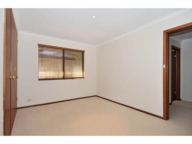 34 Tennyson Avenue, Halls Head WA 6210