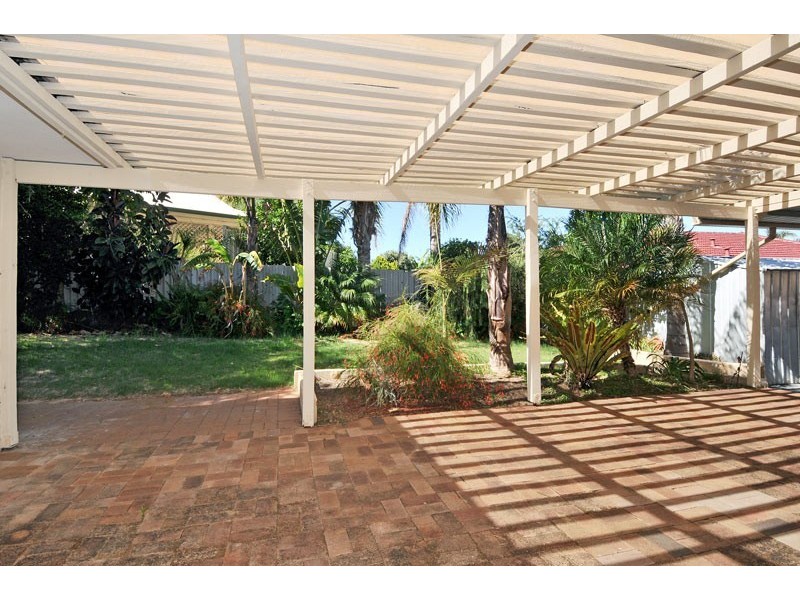 34 Tennyson Avenue, Halls Head WA 6210