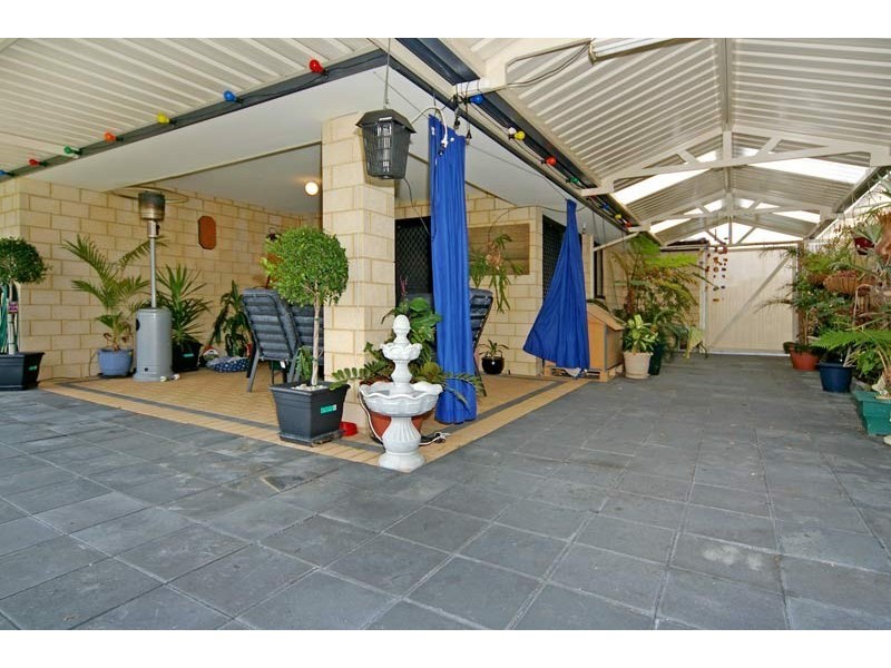 206 Peelwood Parade, Halls Head WA 6210