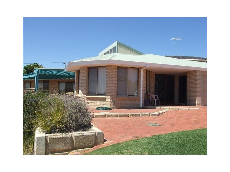 8 Sandra Street, Falcon WA 6210