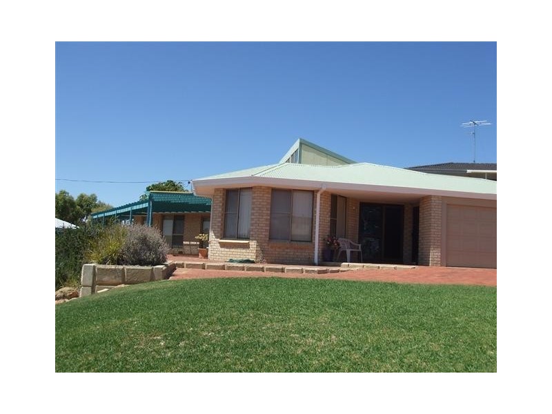 8 Sandra Street, Falcon WA 6210