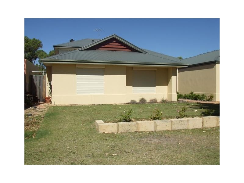 11 Mayfair Mews, Meadow Springs WA 6210