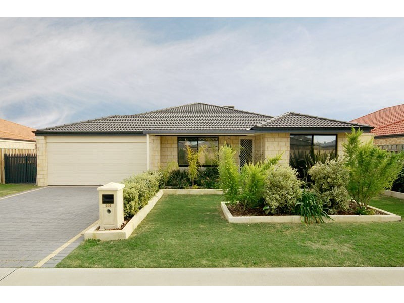 206 Peelwood Parade, Halls Head WA 6210