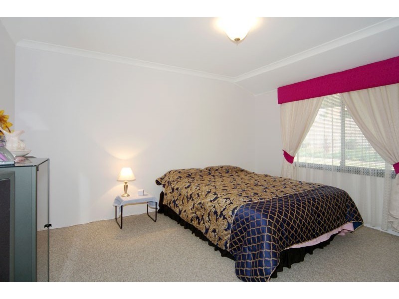 206 Peelwood Parade, Halls Head WA 6210