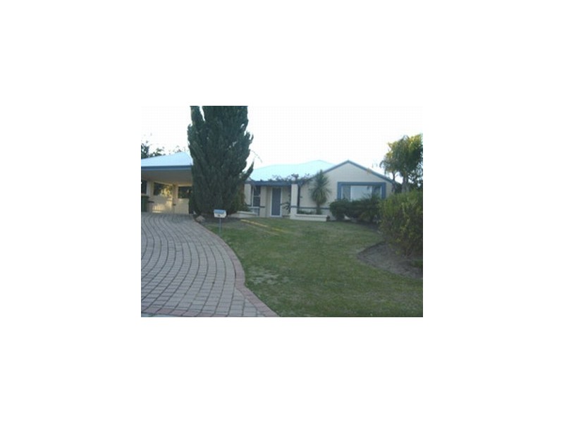 12 Amulla Court, Halls Head WA 6210