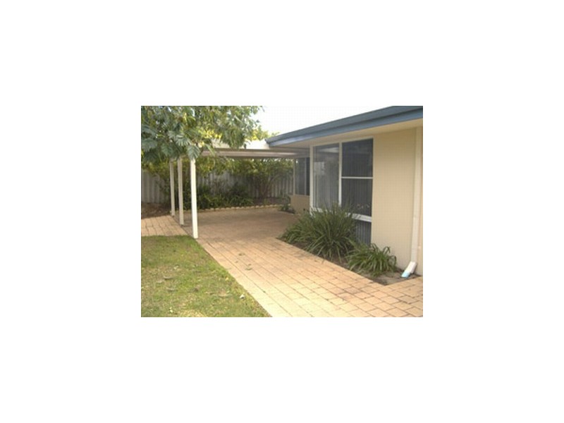 12 Amulla Court, Halls Head WA 6210