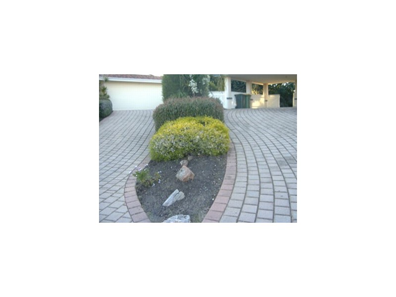 12 Amulla Court, Halls Head WA 6210