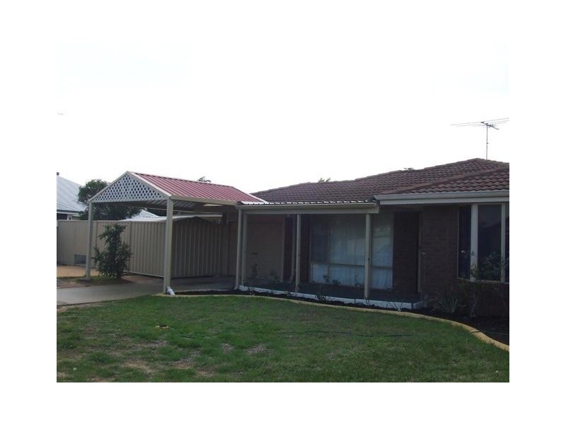 28 Pentland Crescent, Dudley Park WA 6210