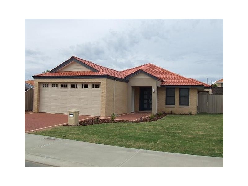 12 Wuralling Pass, Mandurah WA 6210
