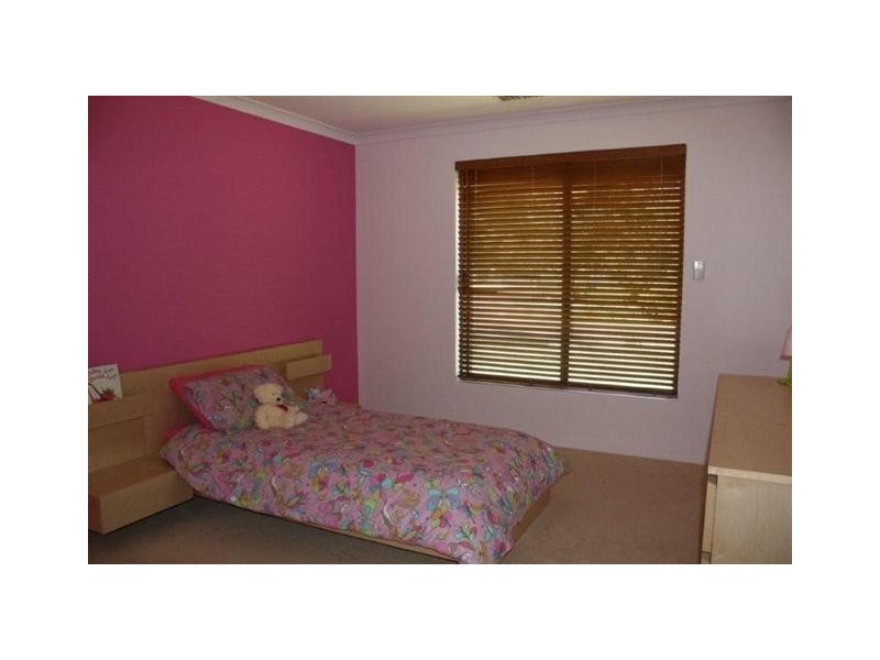 11 Mayfair Mews, Meadow Springs WA 6210