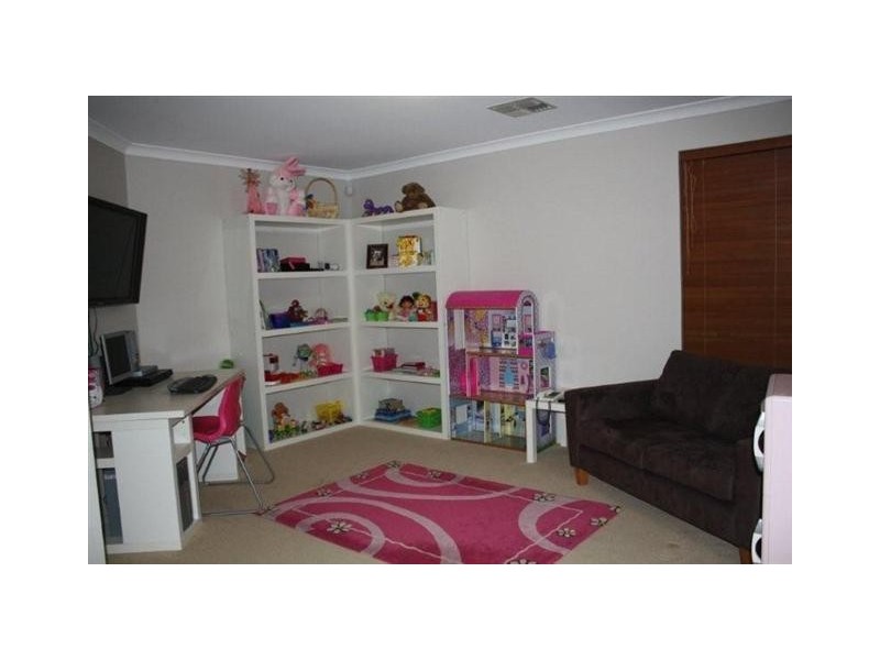 11 Mayfair Mews, Meadow Springs WA 6210