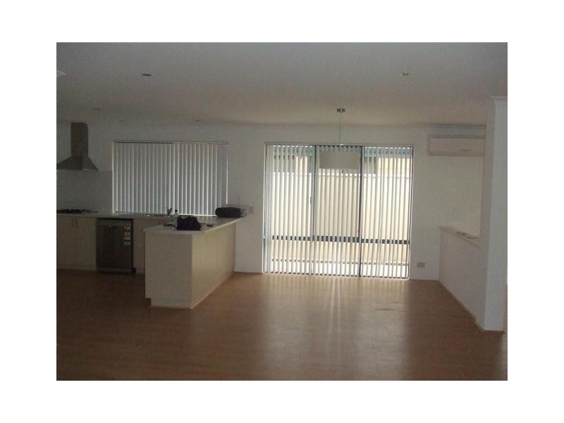 7 Garcia Loop, Lakelands WA 6210