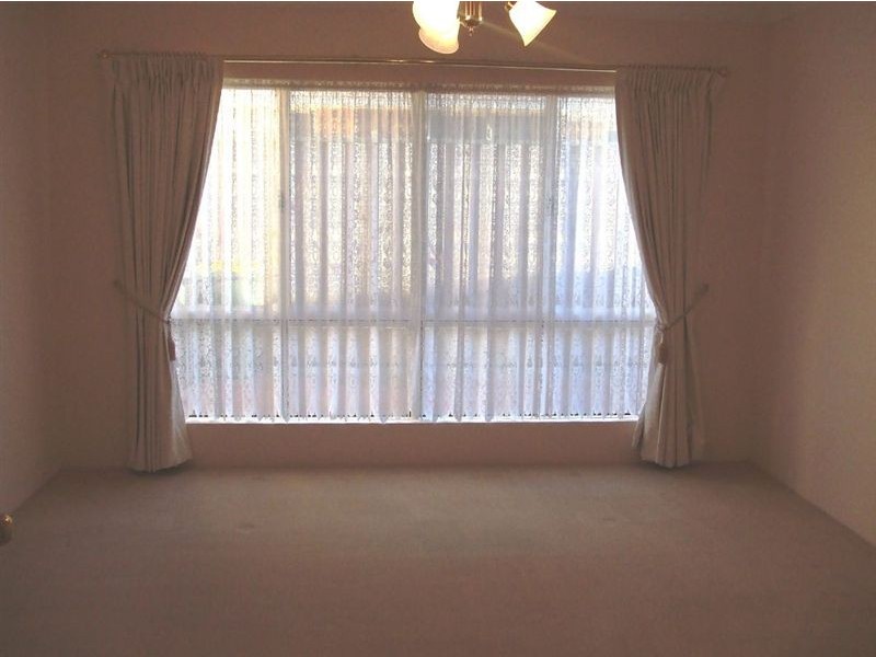 2 Calytrix Way, Halls Head WA 6210