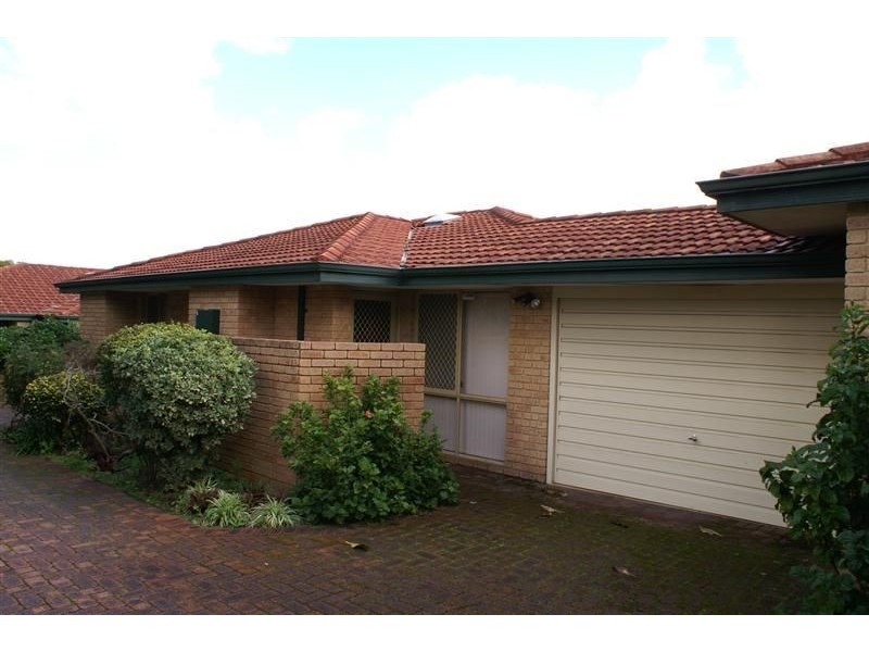 2/45 Teague St, Victoria Park WA 6100