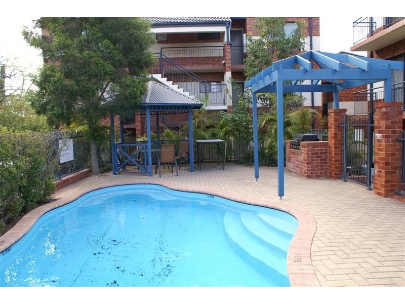 6/8 King George Street, Victoria Park WA 6100