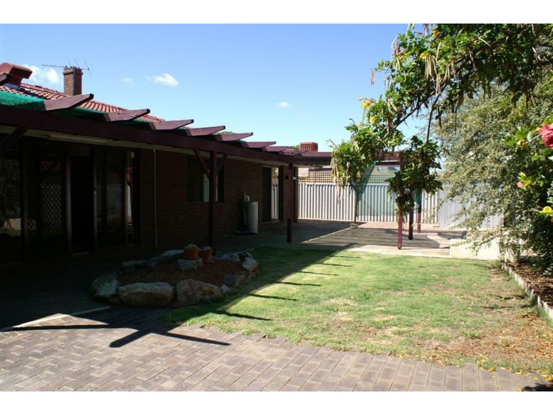 20 Chetwynd Way, Booragoon WA 6154