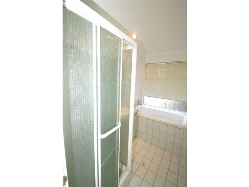 7 Woodrow Court, Queens Park WA 6107