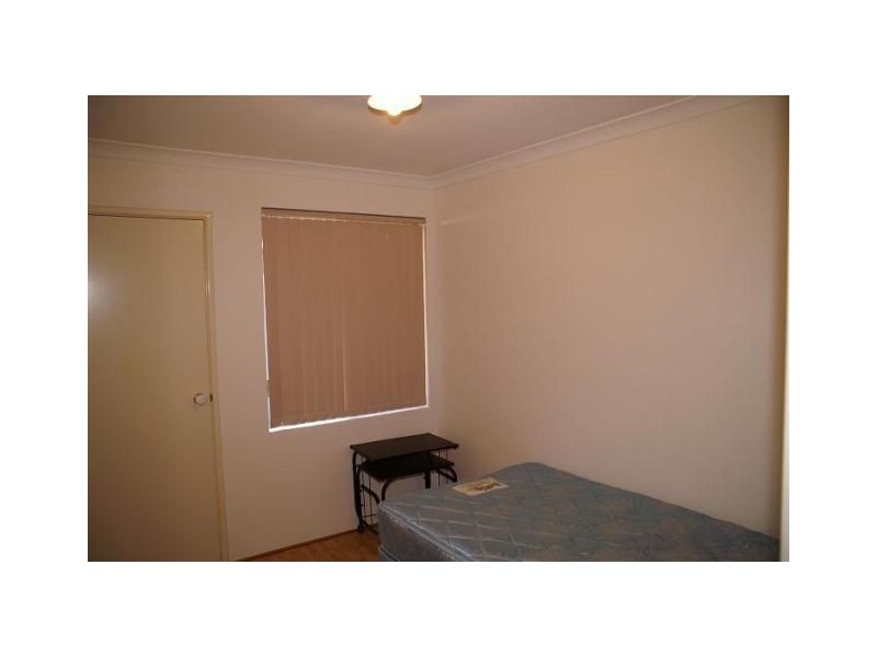 1/19 Warwick St, St James WA 6102