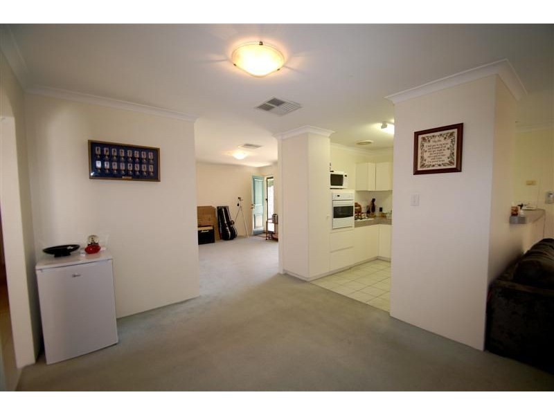 3/15 Duke St, Bentley WA 6102
