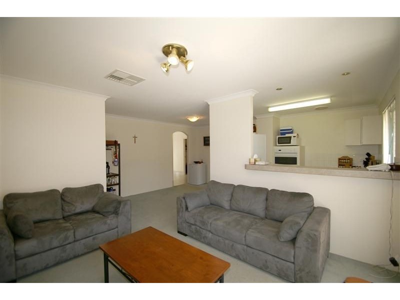 3/15 Duke St, Bentley WA 6102