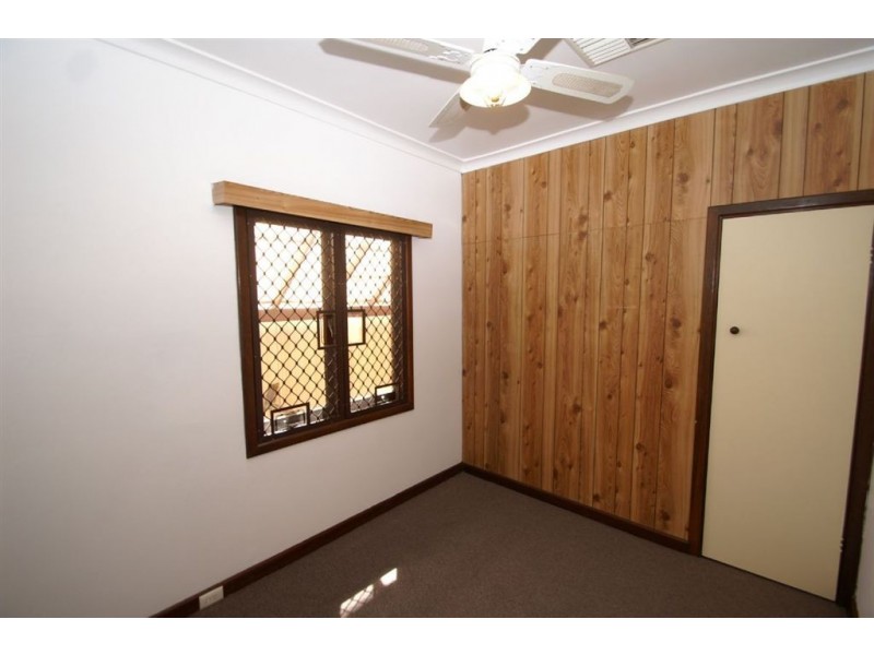 294 Keymer Street, Cloverdale WA 6105