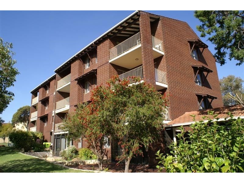 6/125 Gloucester St, Victoria Park WA 6100