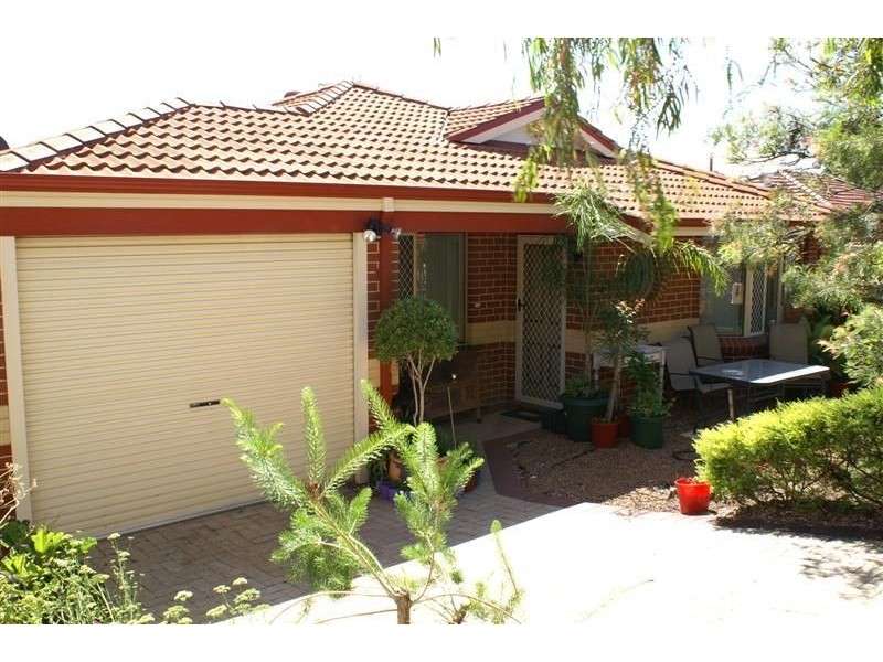 1/42 Teague St, Victoria Park WA 6100