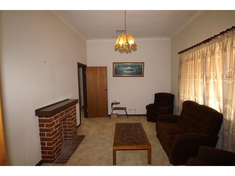 94 Mackie, Victoria Park WA 6100