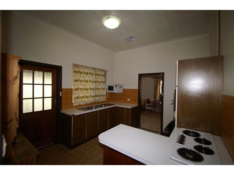 94 Mackie, Victoria Park WA 6100