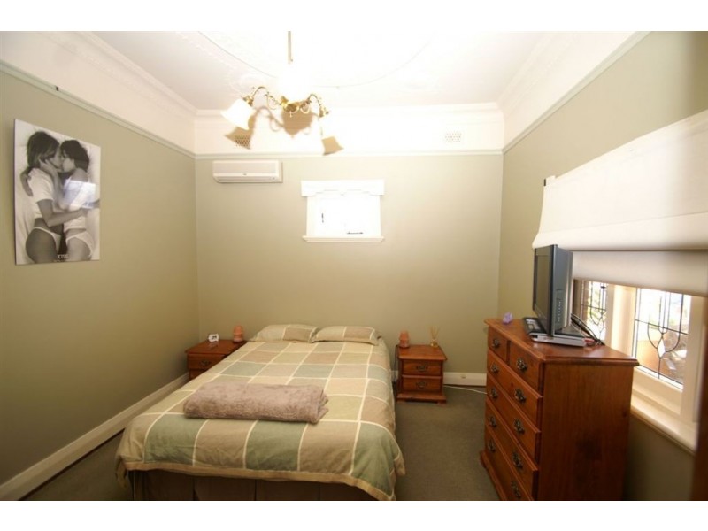 69 Raleigh Street, Carlisle WA 6101