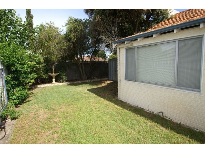 129 Fitzroy Road, Rivervale WA 6103