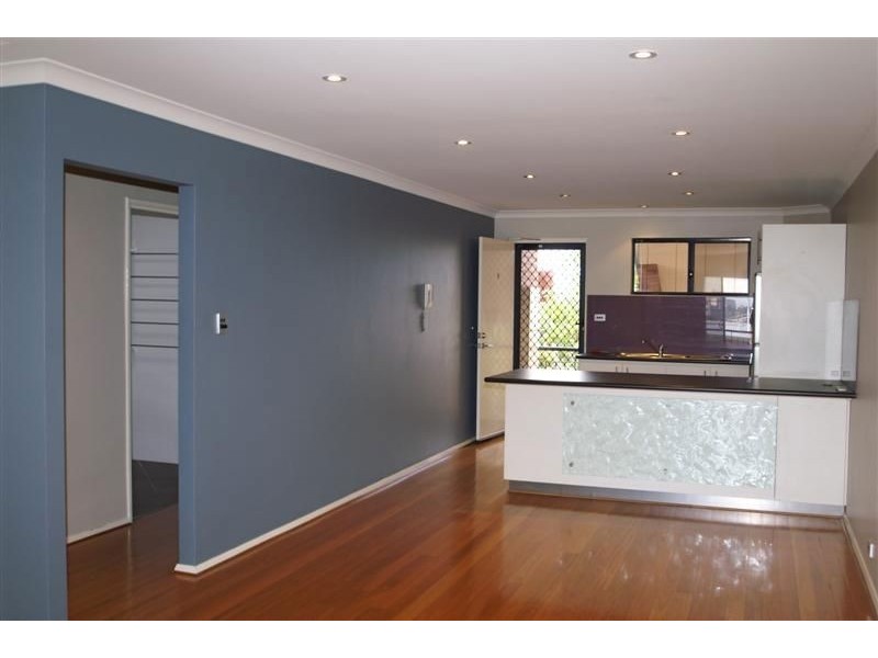 9/8 King George Street, Victoria Park WA 6100