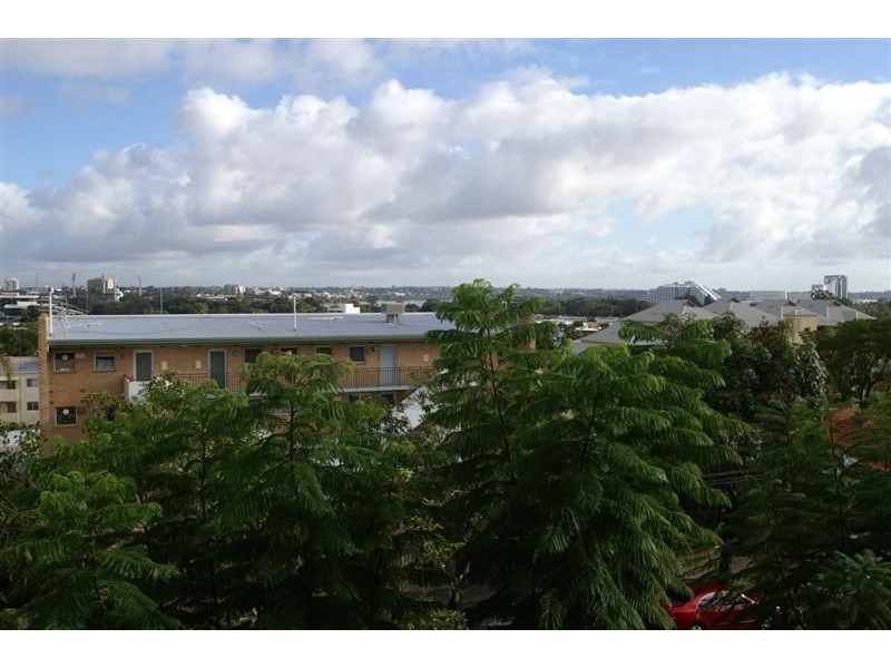 9/8 King George Street, Victoria Park WA 6100