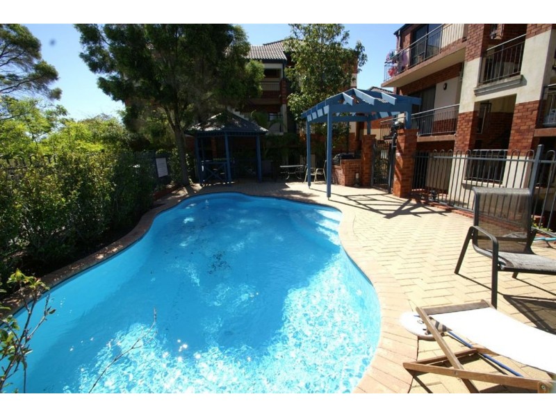 9/8 King George Street, Victoria Park WA 6100