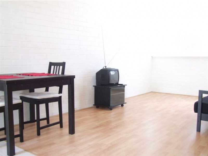 2/73 King George Street, Victoria Park WA 6100