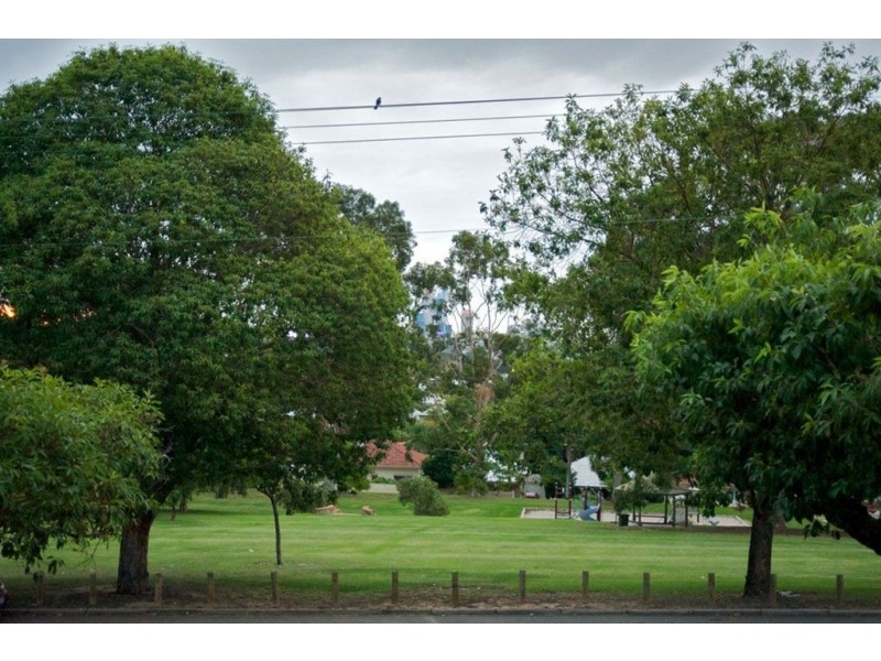 7/125 Gloucester Street, Victoria Park WA 6100