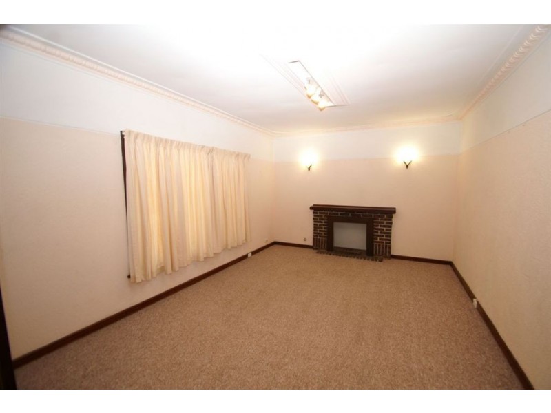 44 Boundary Road, St James WA 6102
