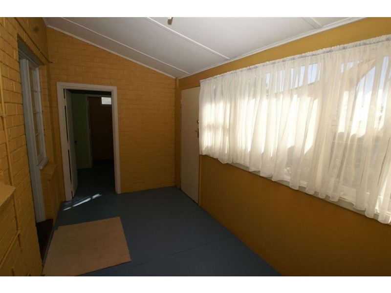 44 Boundary Road, St James WA 6102