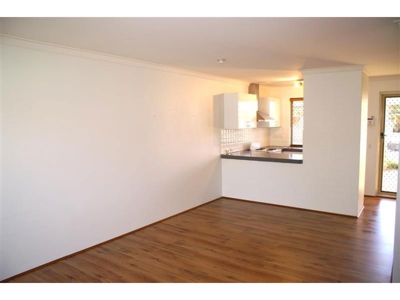 26/35 Winnacott Street, Willagee WA 6156