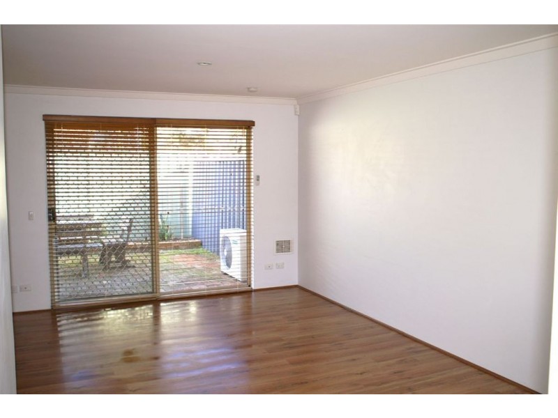 26/35 Winnacott Street, Willagee WA 6156