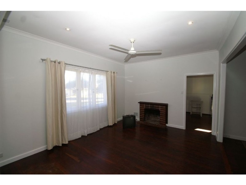 4 Bone Street, St James WA 6102