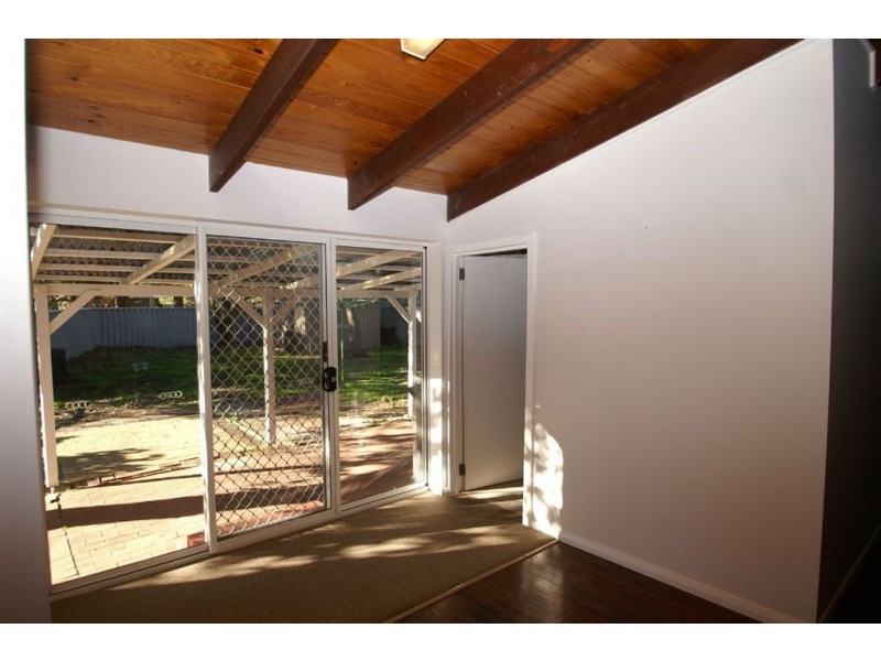 4 Bone Street, St James WA 6102
