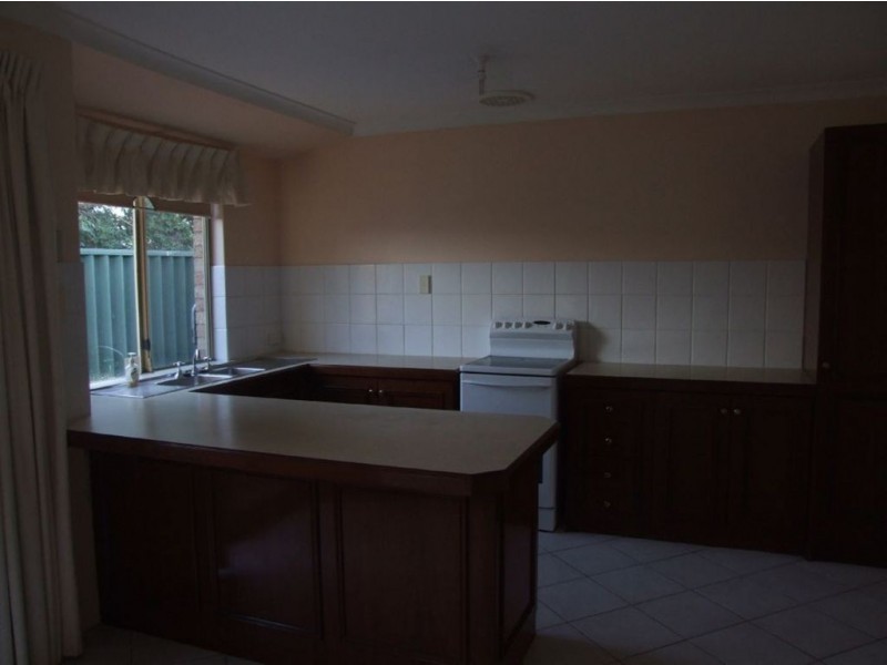 4/1a Isobel Street, Bentley WA 6102