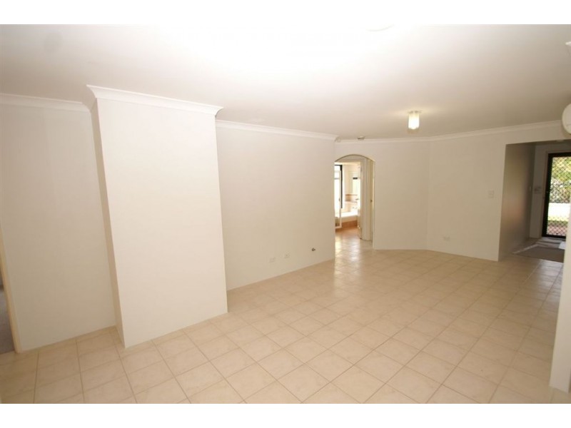 9 Henderson Avenue, Redcliffe WA 6104